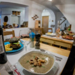 Mad Chef Cafe Bistro În interior