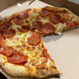 Saucy Pizzerie Artizanala Mâncare