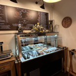 Mesogios Seafood Primaverii În interior