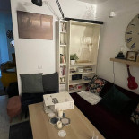 Selah Tea Cake&truth În interior