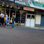 Cafea La Stradă Exterior