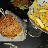 Burgeri Si Bere Mâncare