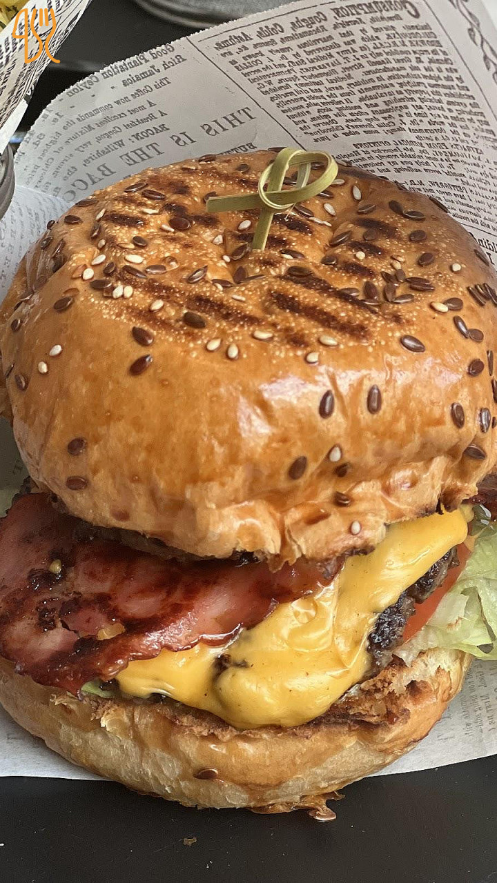 Burgeri Si Bere Mâncare