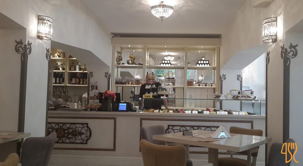 Zexe Braserie În interior