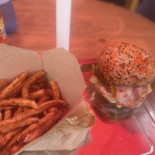 Peaky Burgers Mâncare
