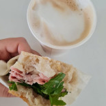 Giovinezza Coffee Shop Nourriture