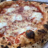 Pizzeria Peperino Mâncare