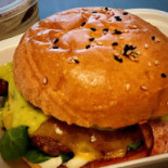 The Burgers By Paul Vrabie Mâncare