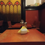 Panik & Pub În interior