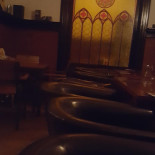 Panik & Pub În interior