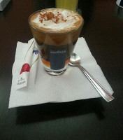 Inside Bistro Cafe Bebida