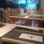 Yoshi Sushi and Teppanyaki Meniu