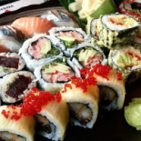 Yoshi Sushi and Teppanyaki Mâncare