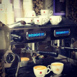 Leonard Caffe Mosilor Băutură