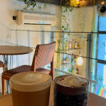 Burger Van Bistro Innen