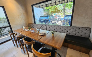 Xclusive À l'intérieur