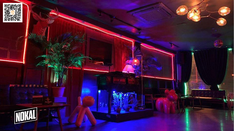 Chicken Staff À l'intérieur