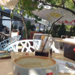 Lolly Pop Lounge Café Exterior
