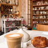 Mingle Vintage Coffee Shop În interior