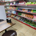 The Kimchi Bistro Shop În interior