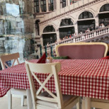 Tosteria Italiana În interior