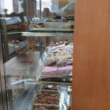 Ruby Coffee Nuts Chocolate În interior