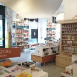 Librăria Humanitas De La Cişmigiu În interior