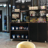 Cafetaria Specialty Coffee Shop North Station În interior