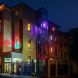 Amphytrion Exterior