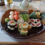 Yoshi Sushi and Teppanyaki Mâncare
