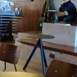 Handsome Monk Coffee House À l'intérieur