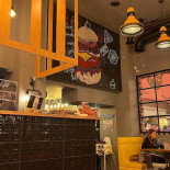 Burgerati În interior