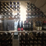 Vino Wines And More În interior