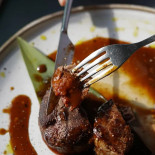 Élephante Bucharest Comida