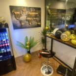 Yalla În interior
