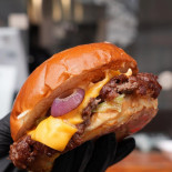 Beef Buns Smash Burger Cu Vita Angus Mâncare