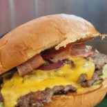 Beef Buns Smash Burger Cu Vita Angus Mâncare