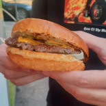 Beef Buns Smash Burger Cu Vita Angus Băutură