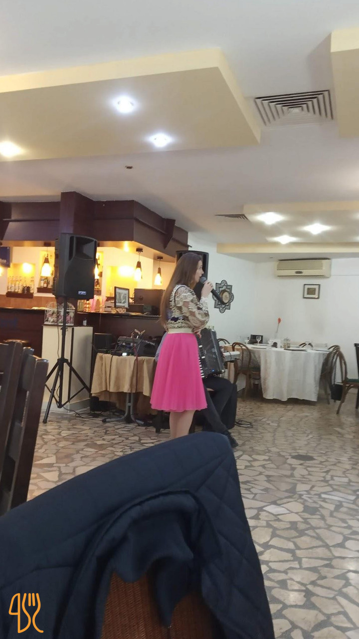 Miru Laur În interior