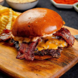 Boom Burger Titan Mâncare