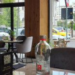 Ayas Lounge Food În interior