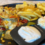 Ayas Lounge Food Mâncare