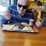 Zeina Kebap Băutură