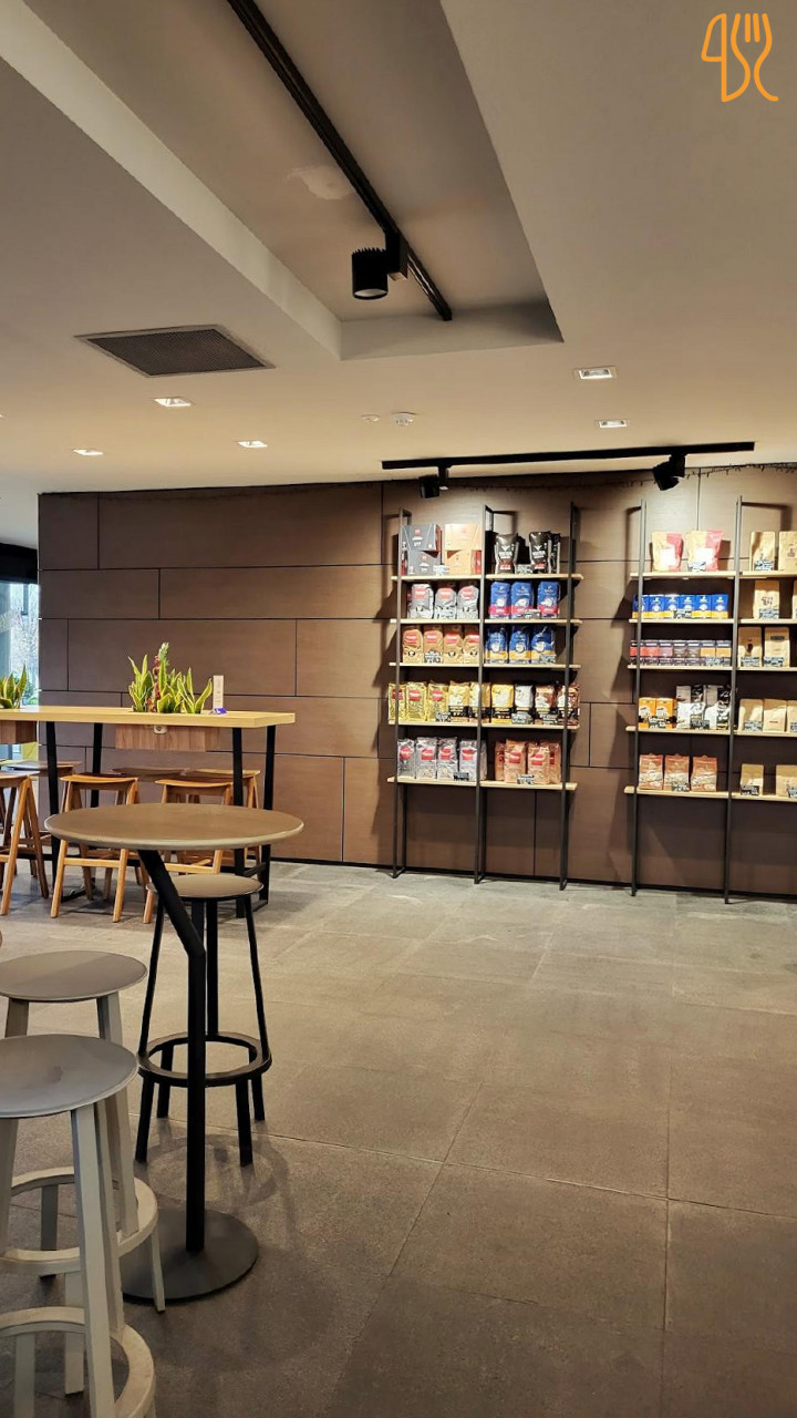 Tchibo Coffee Service Shop Cafe În interior