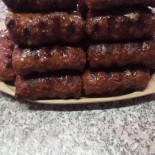 Terasa A N C O R =mici și PastramĂ Mâncare