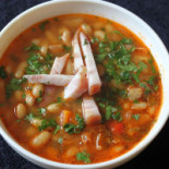 La Mircea Macelaru Nourriture