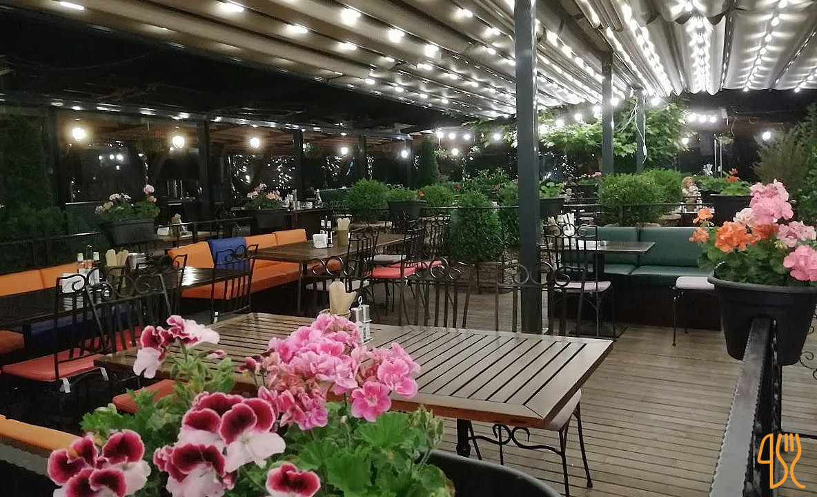Pajo Garden În interior