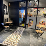 5 To Go În interior