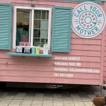 Submarine Burger America House Exterior