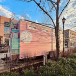 Submarine Burger America House Exterior